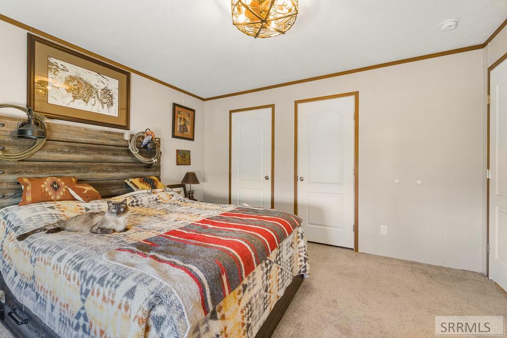 102 E Rich Lane Property Photo 24
