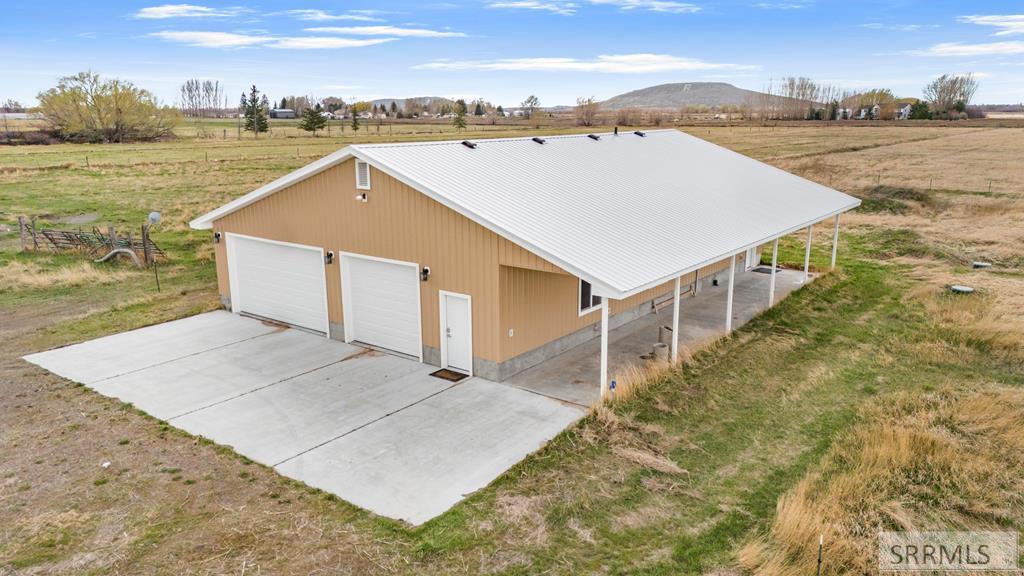 645 S 5500 W Property Photo 1