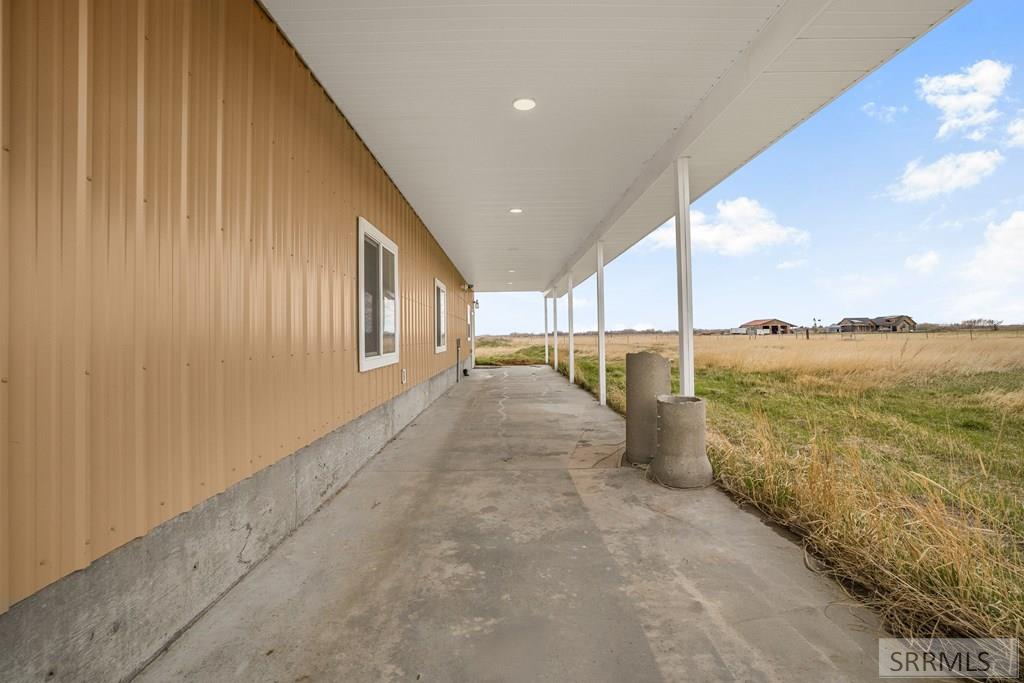 645 S 5500 W Property Photo 22