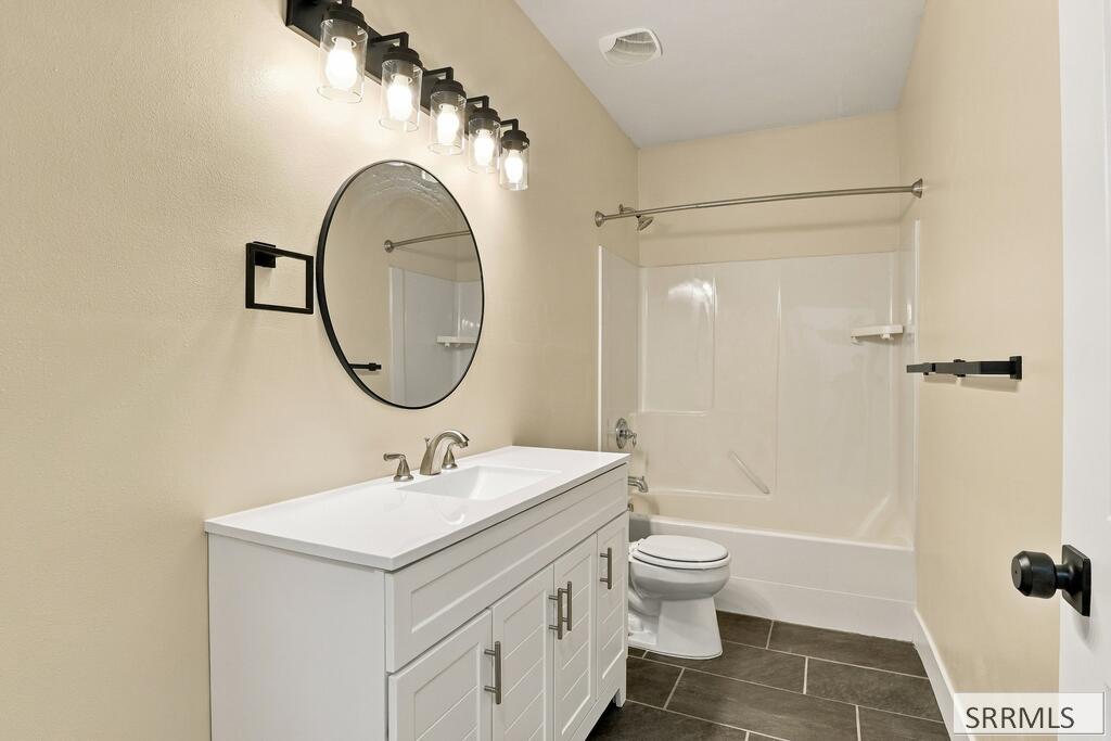 3930 E 144 N Property Photo 38