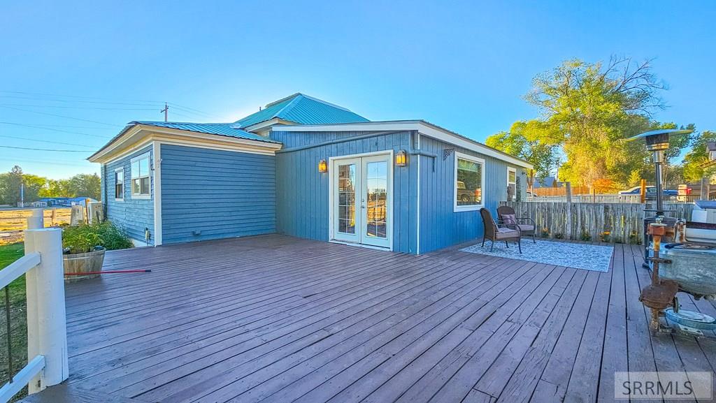 210 E Salmon Avenue Property Photo 43