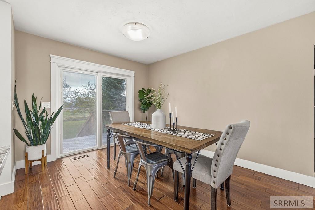 806 N 650 E Property Photo 11