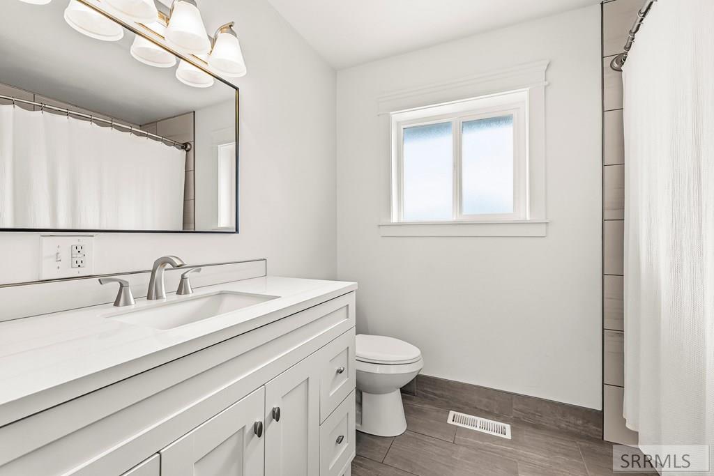 806 N 650 E Property Photo 14
