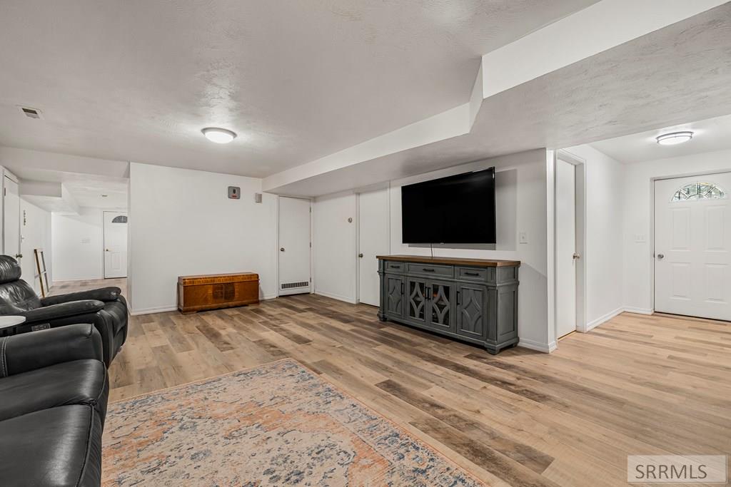 806 N 650 E Property Photo 28