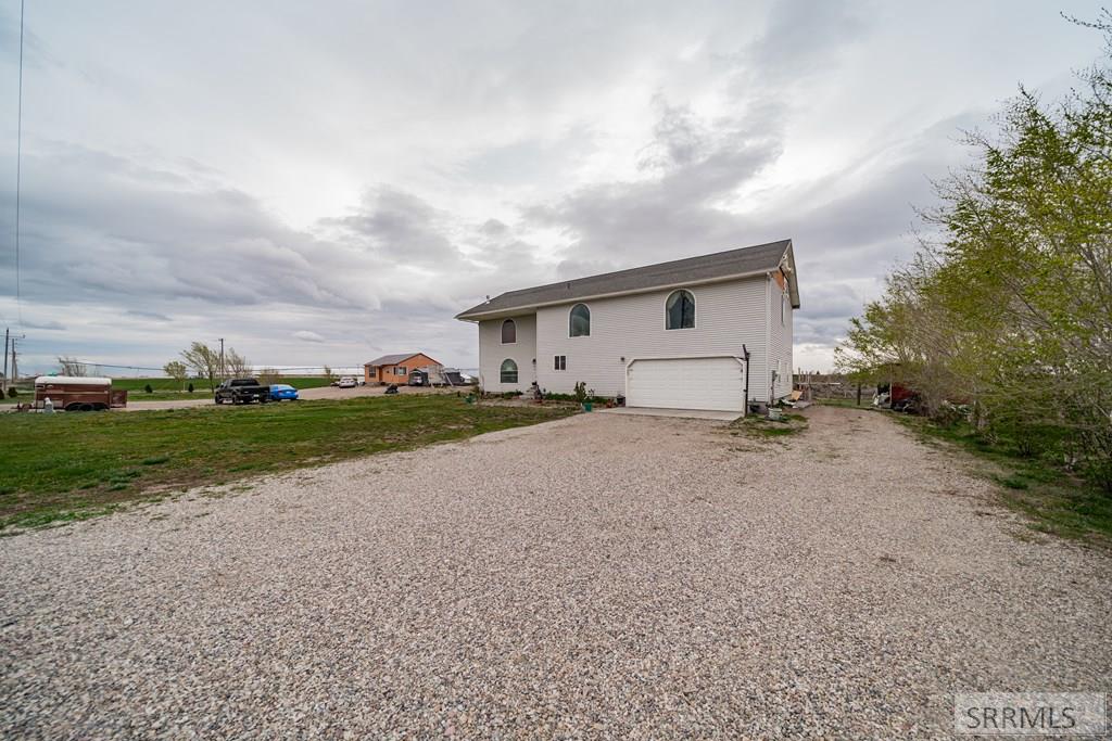 2492 E 2100 N Property Photo 2