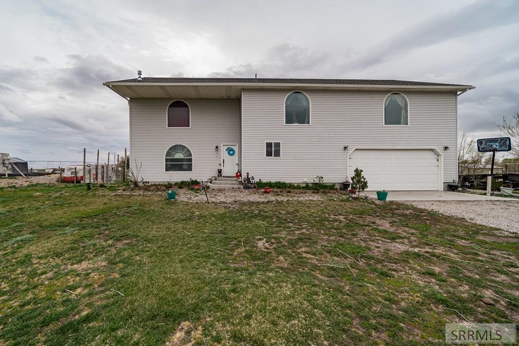 2492 E 2100 N Property Photo 3