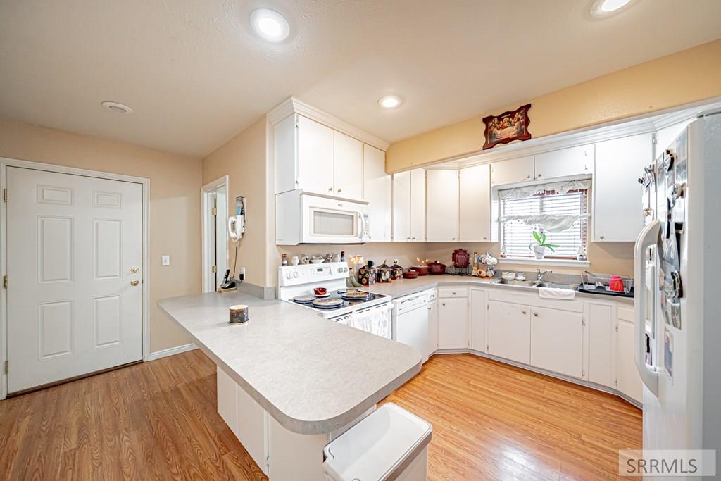 2492 E 2100 N Property Photo 14