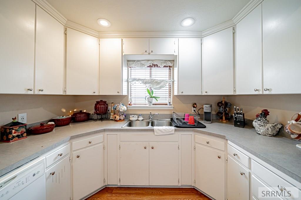 2492 E 2100 N Property Photo 15