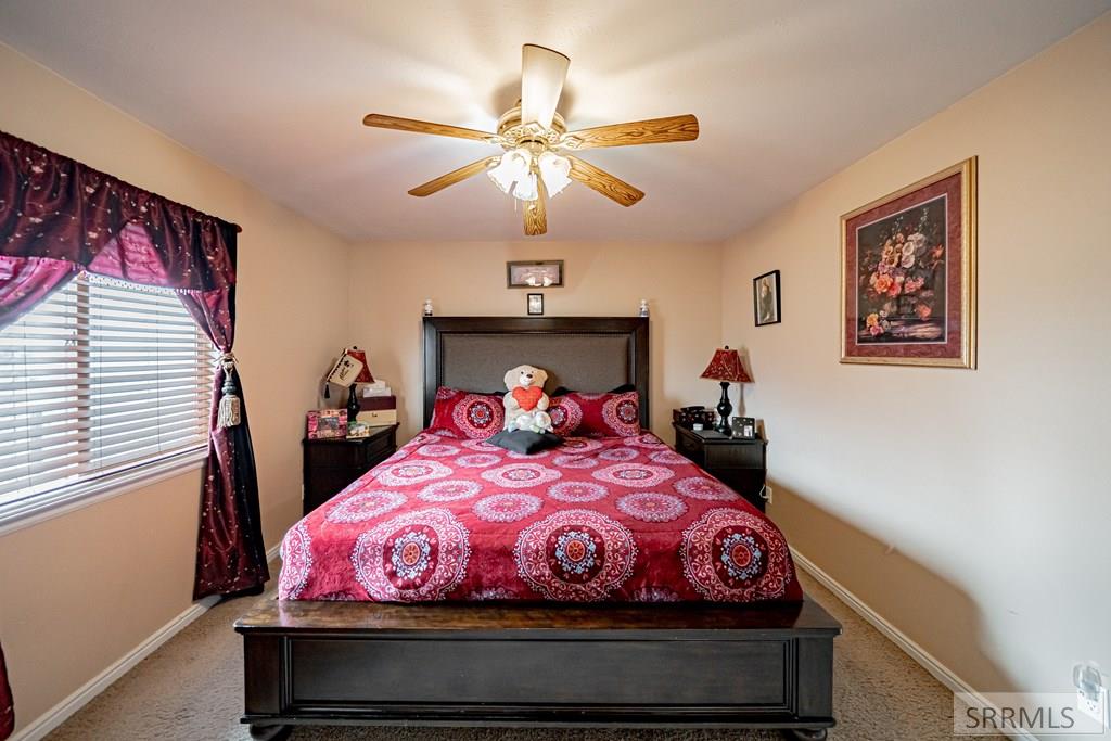 2492 E 2100 N Property Photo 24