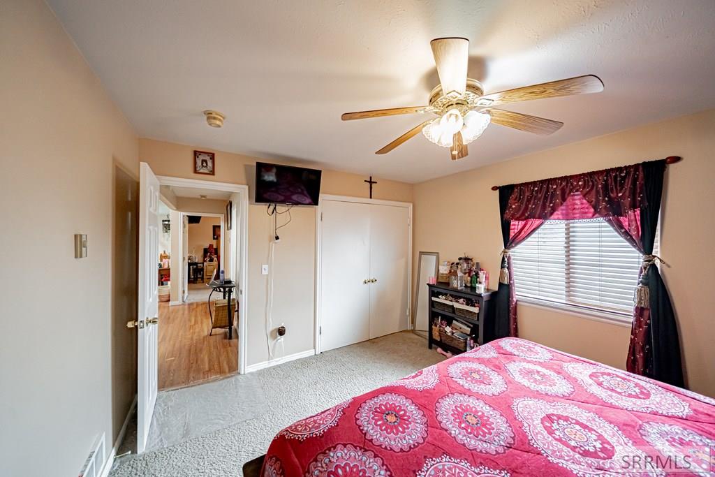 2492 E 2100 N Property Photo 25