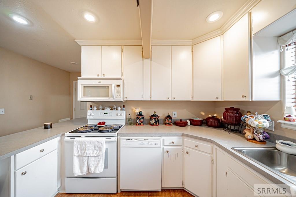 2492 E 2100 N Property Photo 33