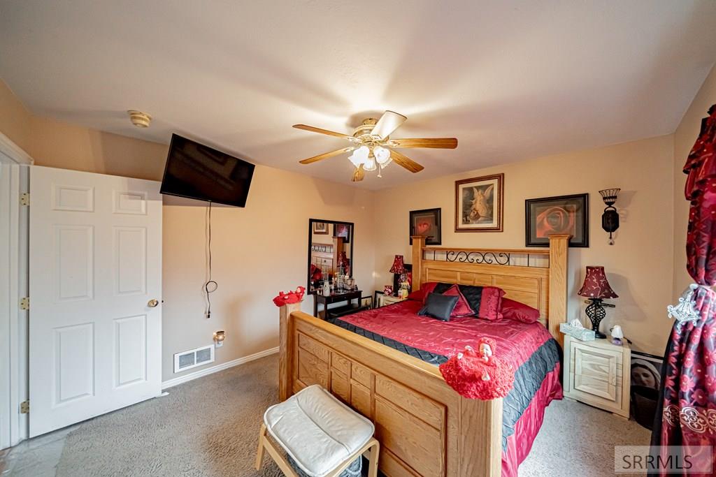 2492 E 2100 N Property Photo 42