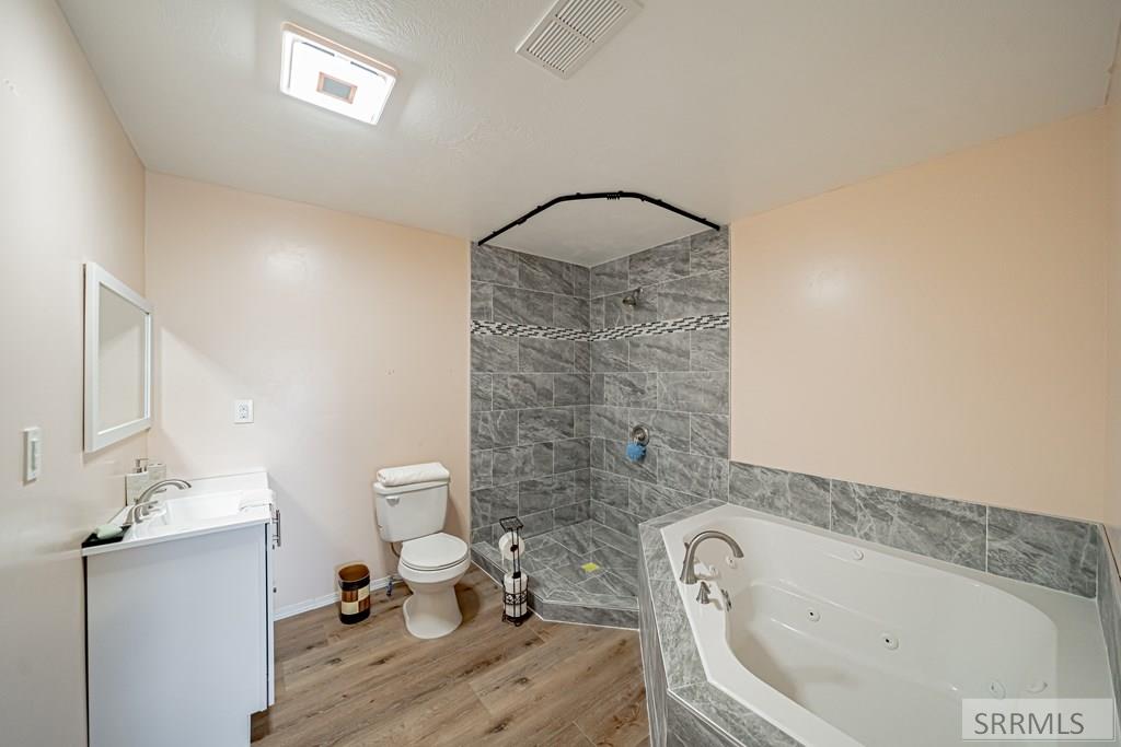 2492 E 2100 N Property Photo 56