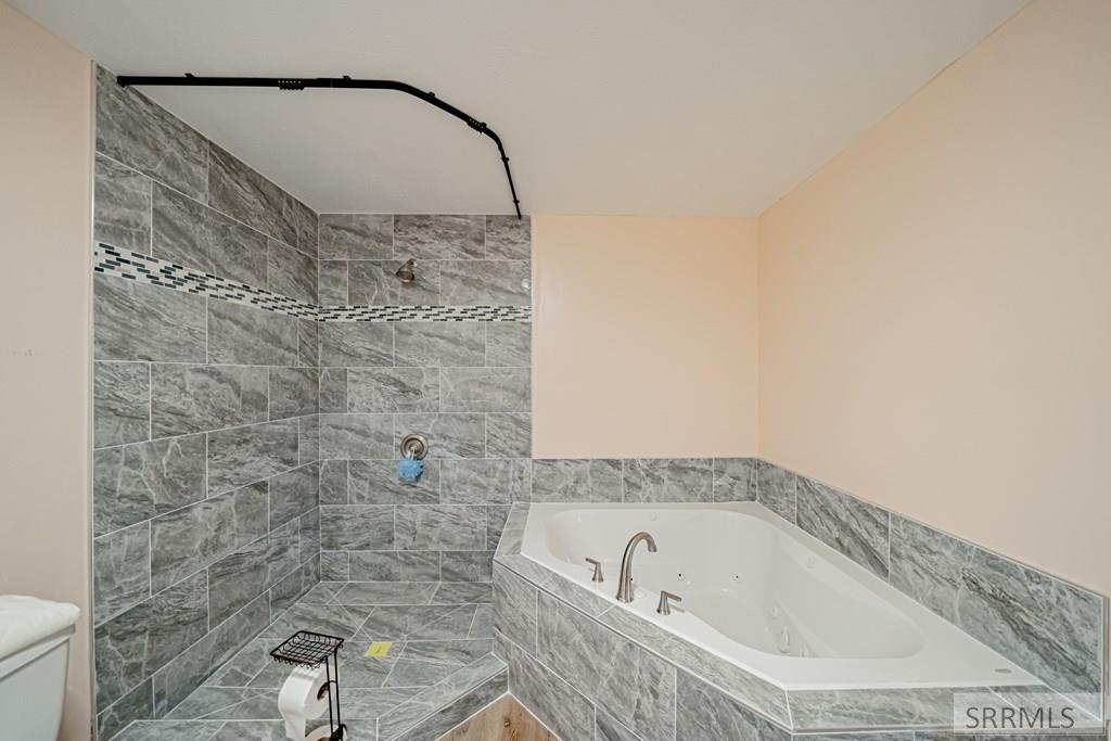 2492 E 2100 N Property Photo 57