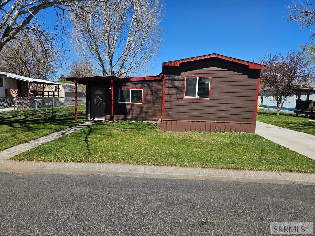 402 Violet Street Property Photo 11
