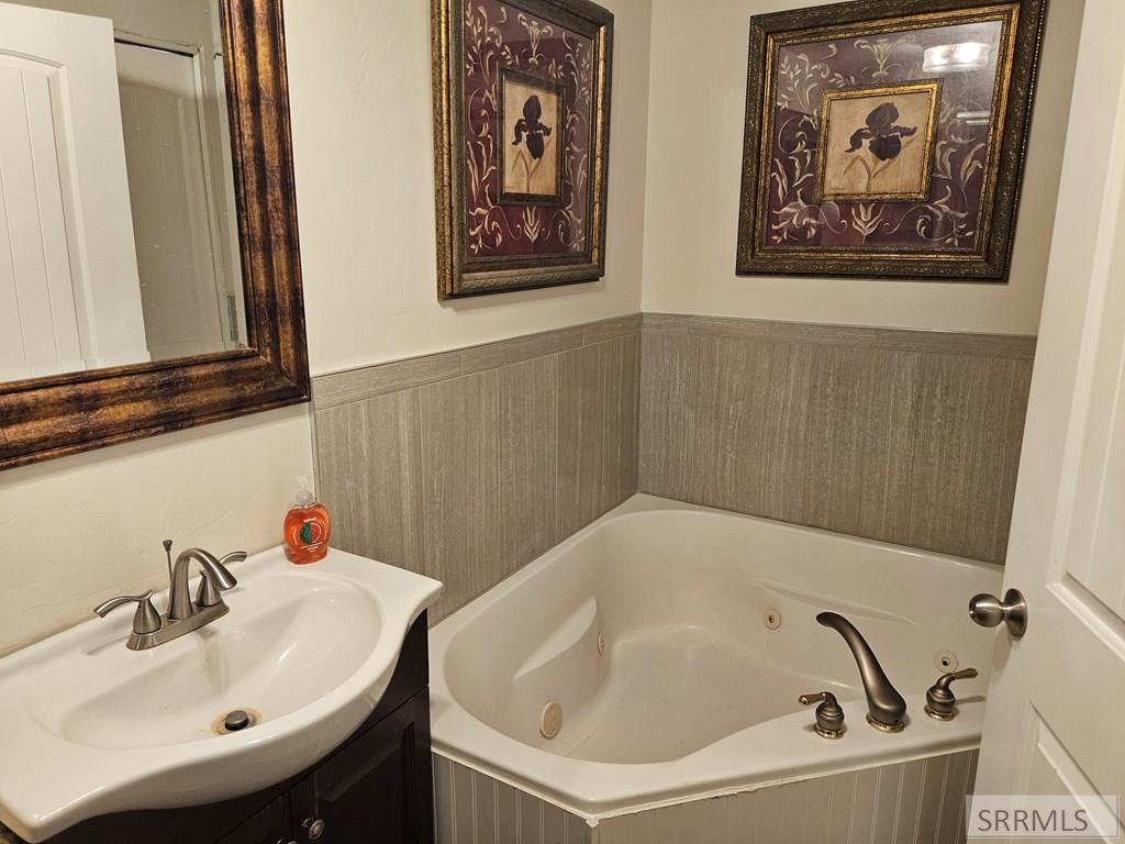 402 Violet Street Property Photo 18
