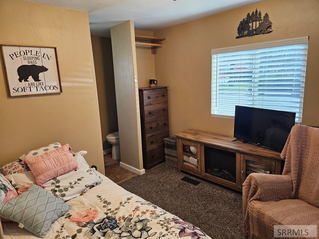 402 Violet Street Property Photo 20