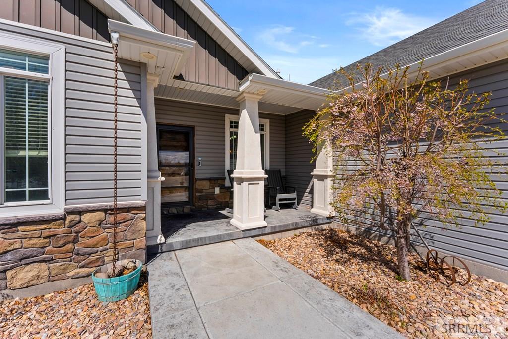3221 E Ringneck Drive Property Photo 6
