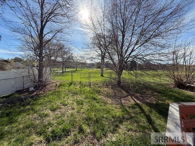 379 Fairway Drive Property Photo 4