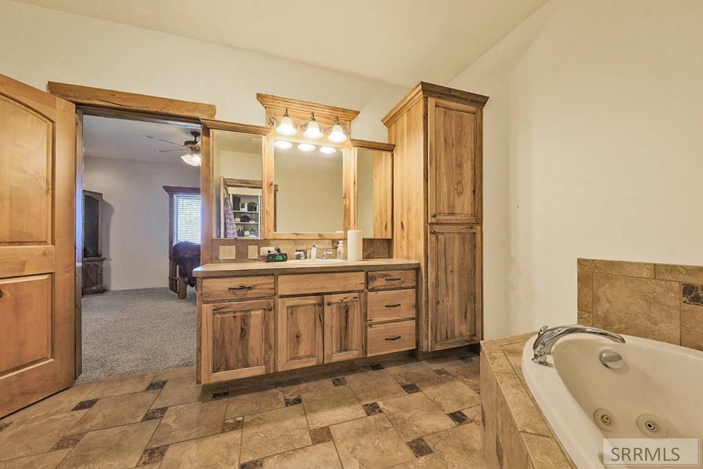 2889 S 5500 W Property Photo 25