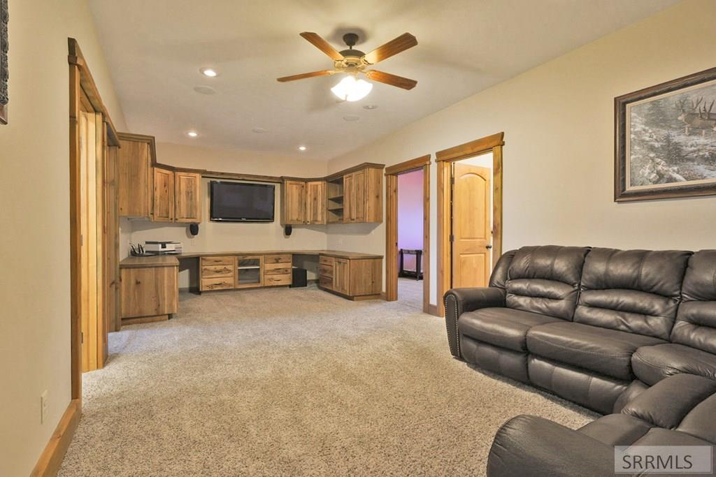 2889 S 5500 W Property Photo 28
