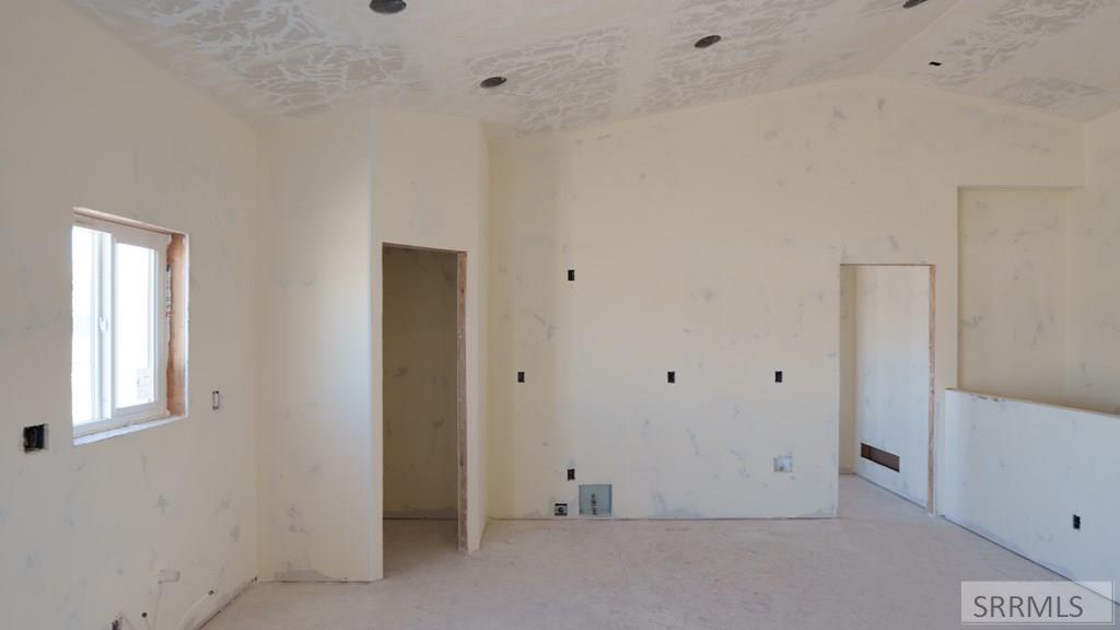 605 Badlands St Property Photo 10