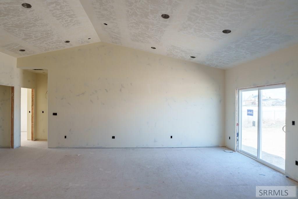 605 Badlands St Property Photo 11