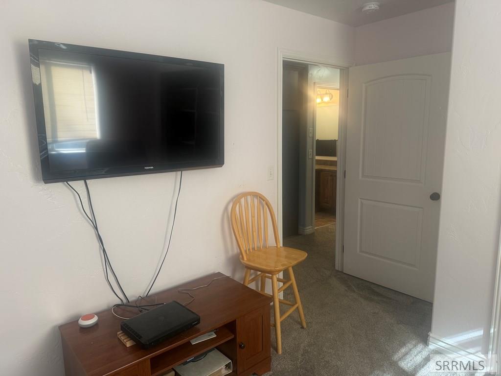 552 Stout Property Photo 11