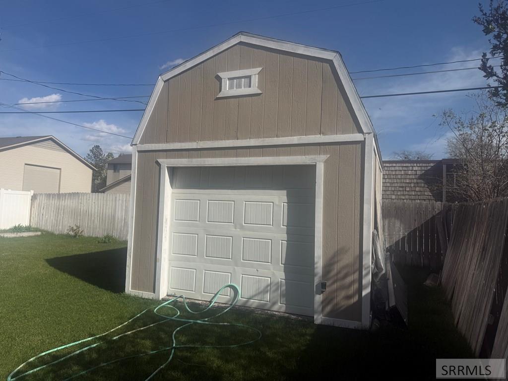 552 Stout Property Photo 23