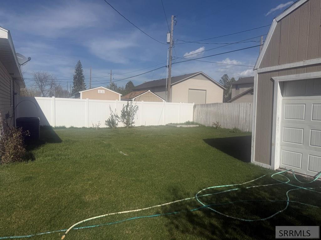 552 Stout Property Photo 24