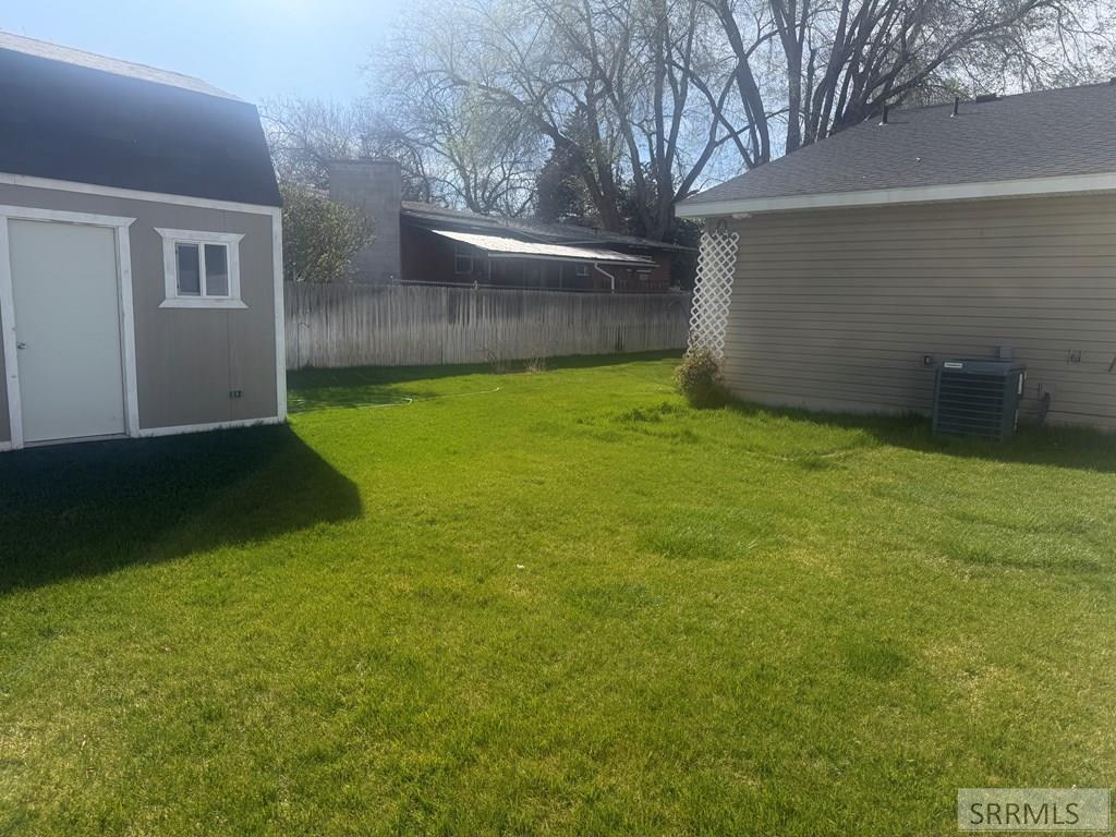 552 Stout Property Photo 25