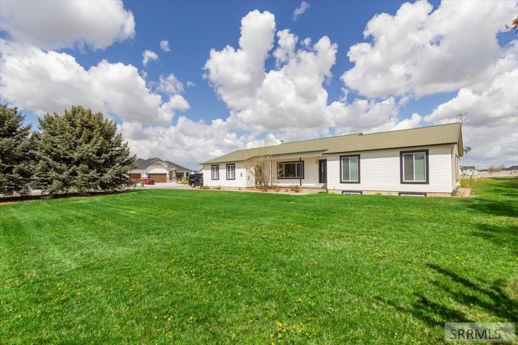 1987 47th Street Property Photo 2