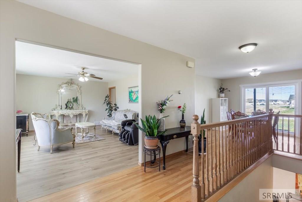 1987 47th Street Property Photo 6