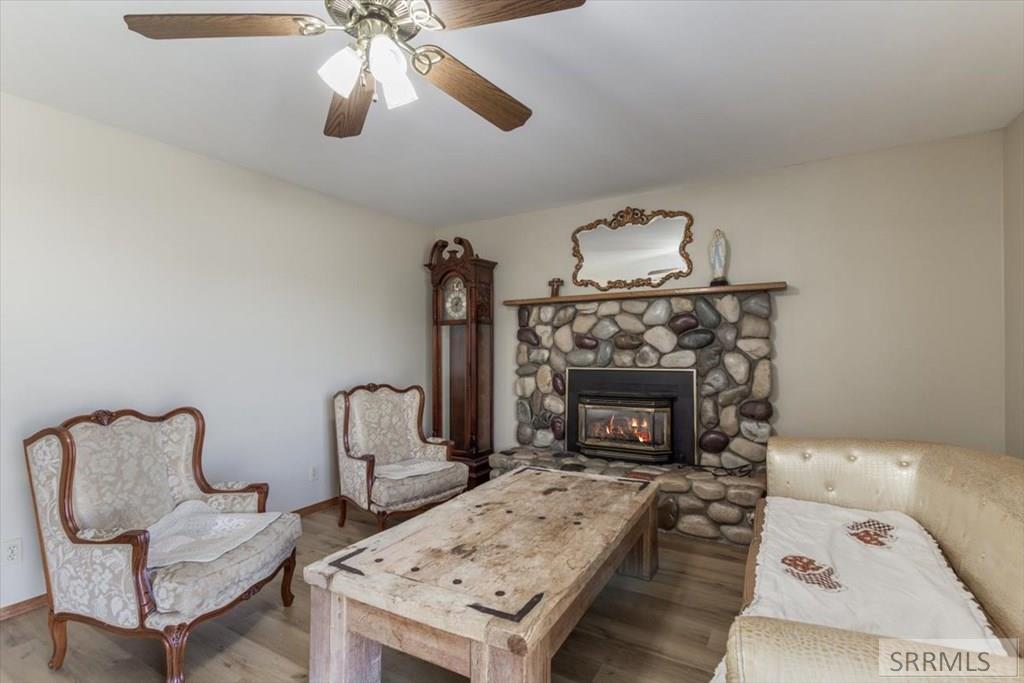 1987 47th Street Property Photo 10
