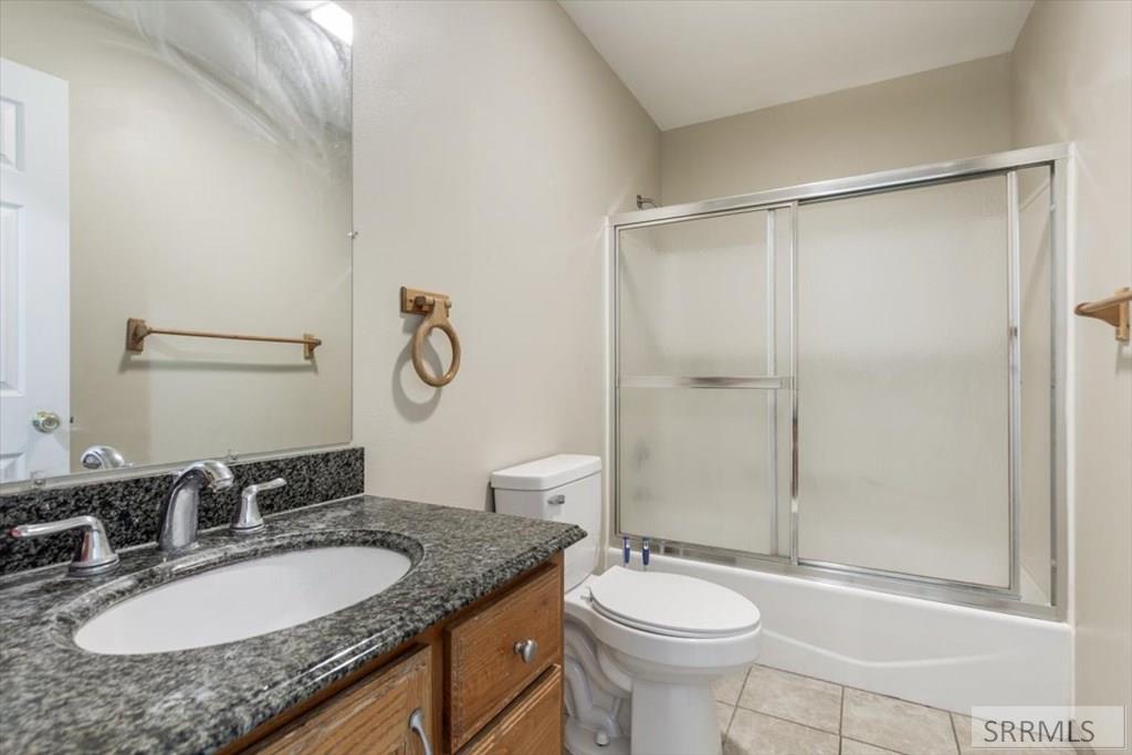 1987 47th Street Property Photo 23
