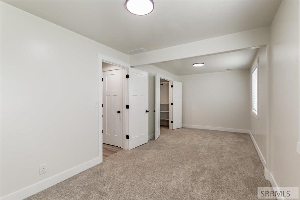 1987 47th Street Property Photo 28