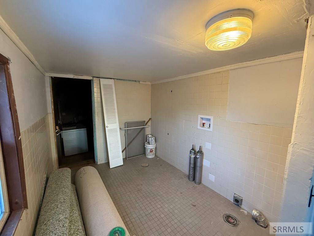 4530 S 5th Avenue # D8 Property Photo 9