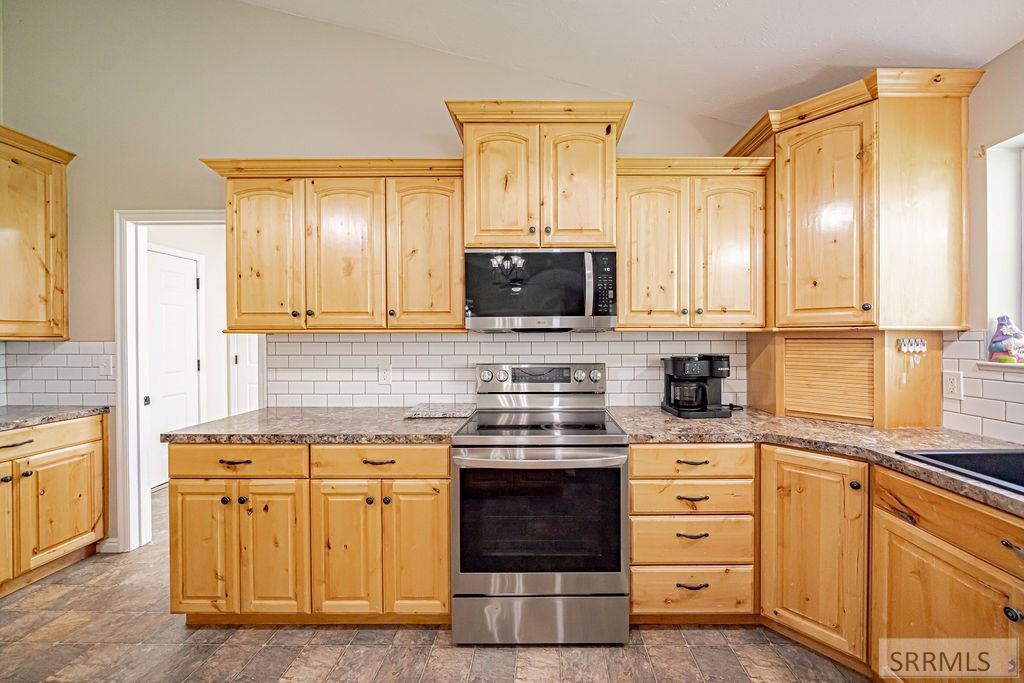 4 N 3700 E Property Photo 8