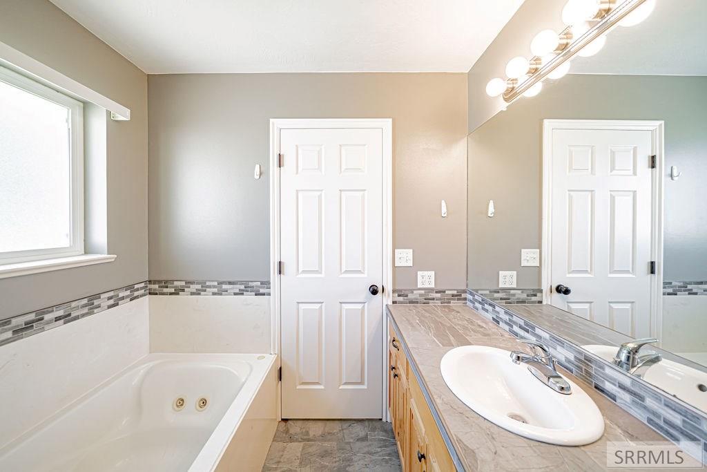 4 N 3700 E Property Photo 30
