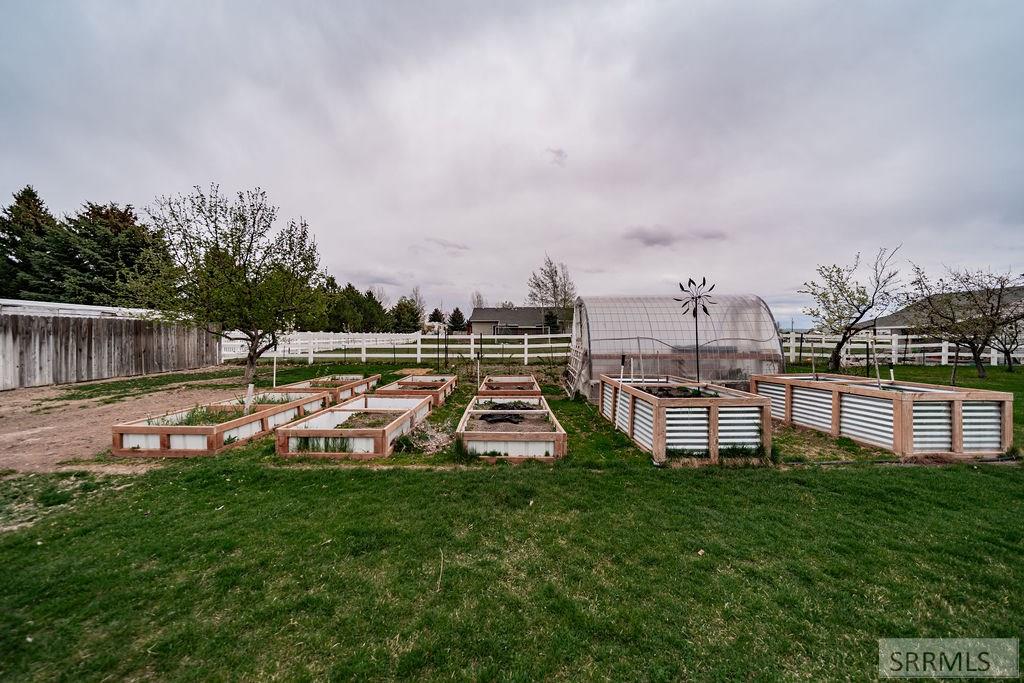 4 N 3700 E Property Photo 82
