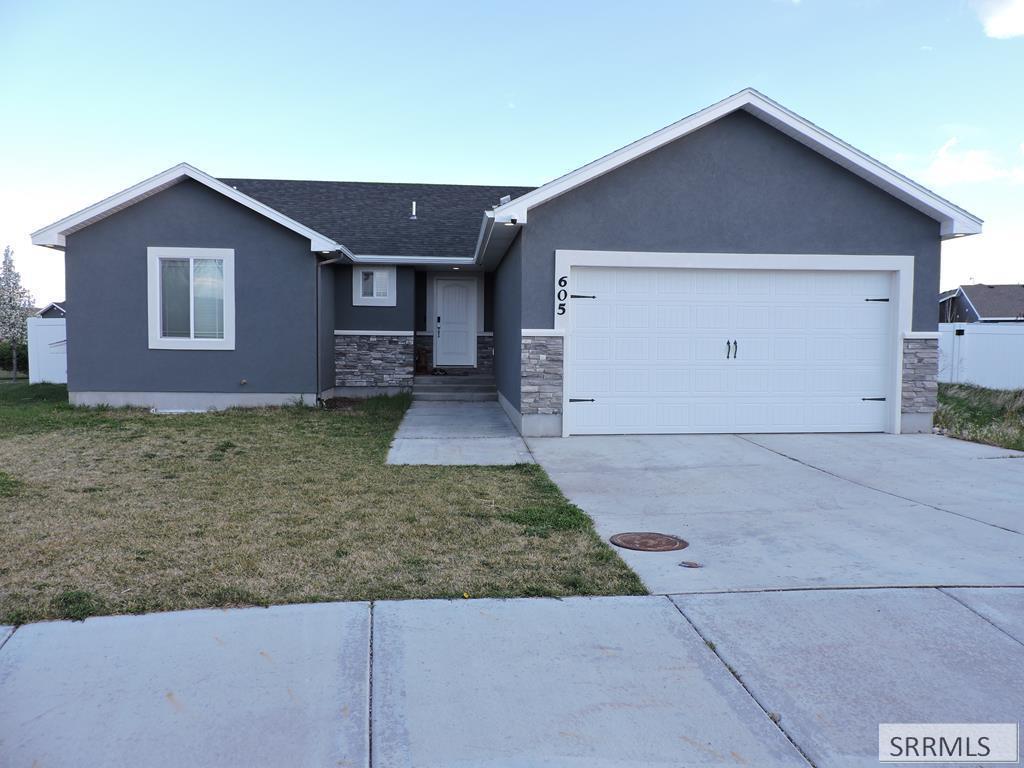 605 Boulder Street Property Photo 1