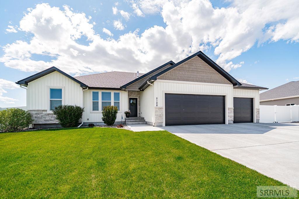 5188 Grassy Hill Property Photo 2