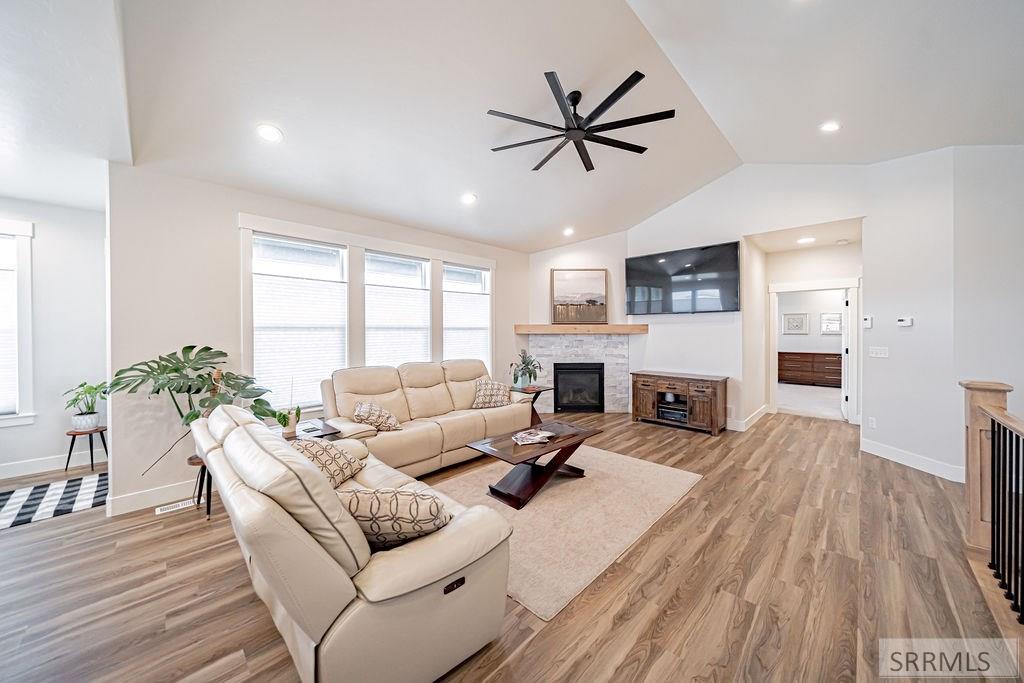 5188 Grassy Hill Property Photo 7