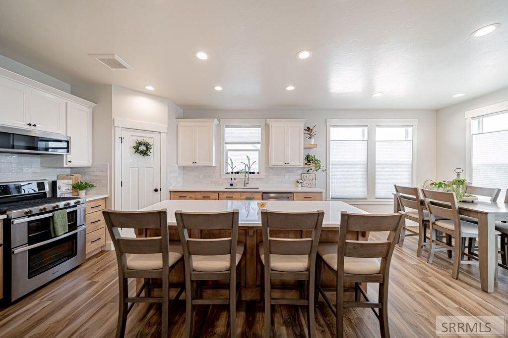 5188 Grassy Hill Property Photo 8