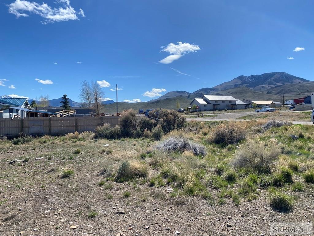 921 Custer Street Property Photo 3