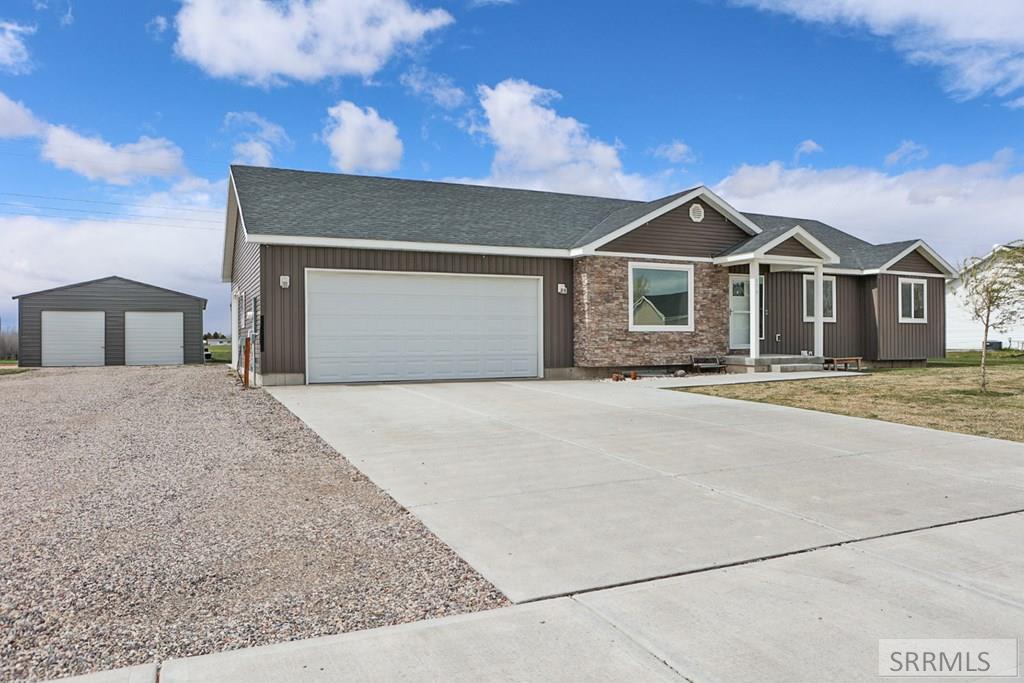179 N 4032 E Property Photo 4