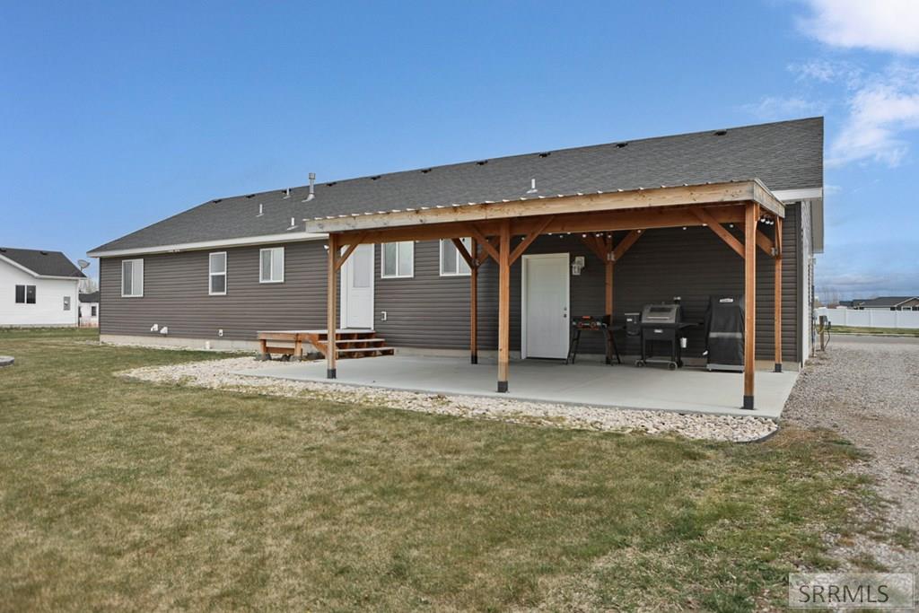 179 N 4032 E Property Photo 9