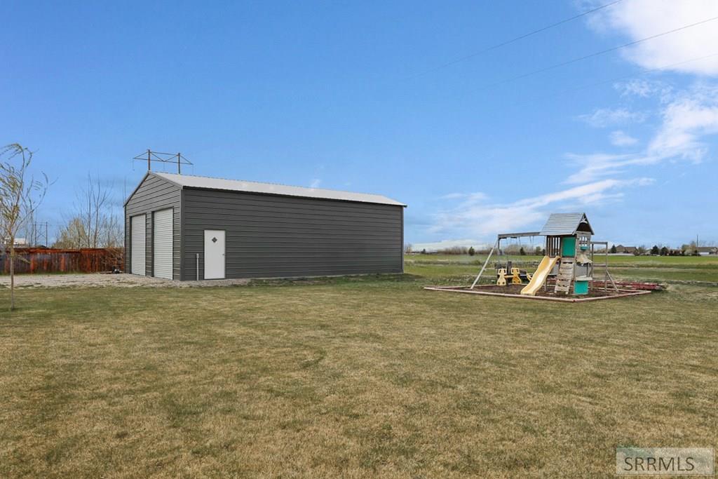 179 N 4032 E Property Photo 13