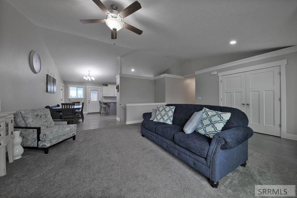 179 N 4032 E Property Photo 16