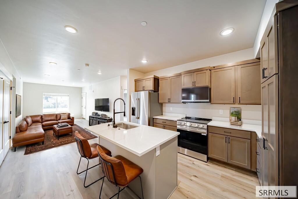 1142 #208 S Skyline Drive # 208 Property Photo 4